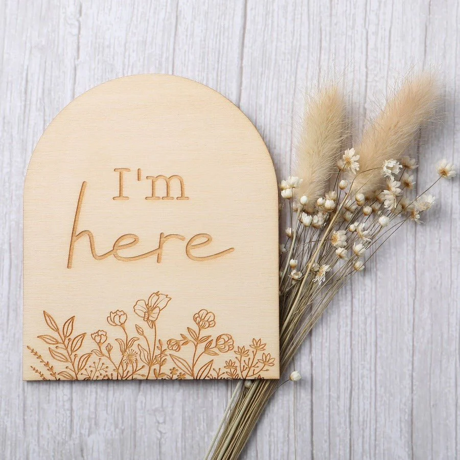 "I'm Here" Floral Design Birth Announcement Arch Disc - Image 2