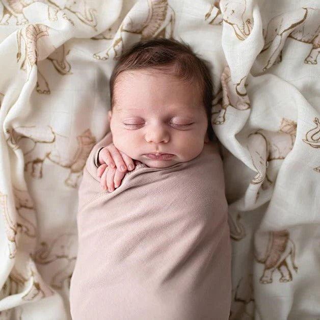 Evie Stretch Swaddle Dusty Pink - Image 2
